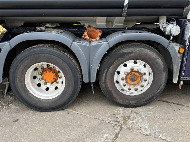 MAN TGA 26.430 6X2 Fuel Tank 21.000L 3 Comp + 2 Pump D20 Engine - شاحنة صهريج: صورة 5 MAN TGA 26.430 6X2 Fuel Tank 21.000L 3 Comp + 2 Pump D20 Engine - شاحنة صهريج: صورة 5