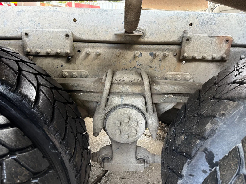 MAN TGA 35.360 8X4 SCHWING Beton Mixer Spring/Spring ZF Manual Gearbox - شاحنة خلاطة خرسانة: صورة 5 MAN TGA 35.360 8X4 SCHWING Beton Mixer Spring/Spring ZF Manual Gearbox - شاحنة خلاطة خرسانة: صورة 5
