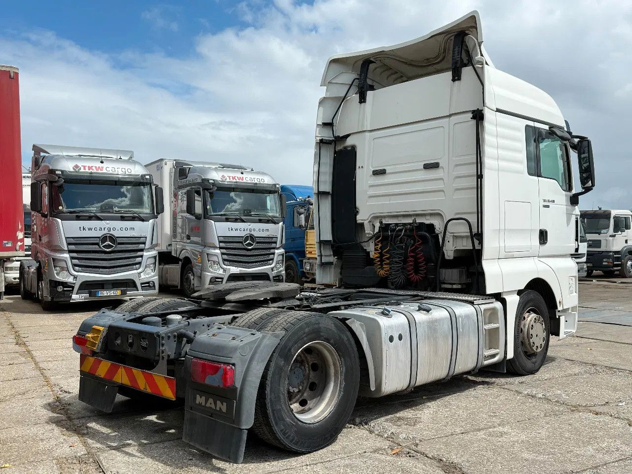 MAN TGX 18.480 4X2 Tractor-unit Spring/Air Retarder - وحدة جر: صورة 4 MAN TGX 18.480 4X2 Tractor-unit Spring/Air Retarder - وحدة جر: صورة 4