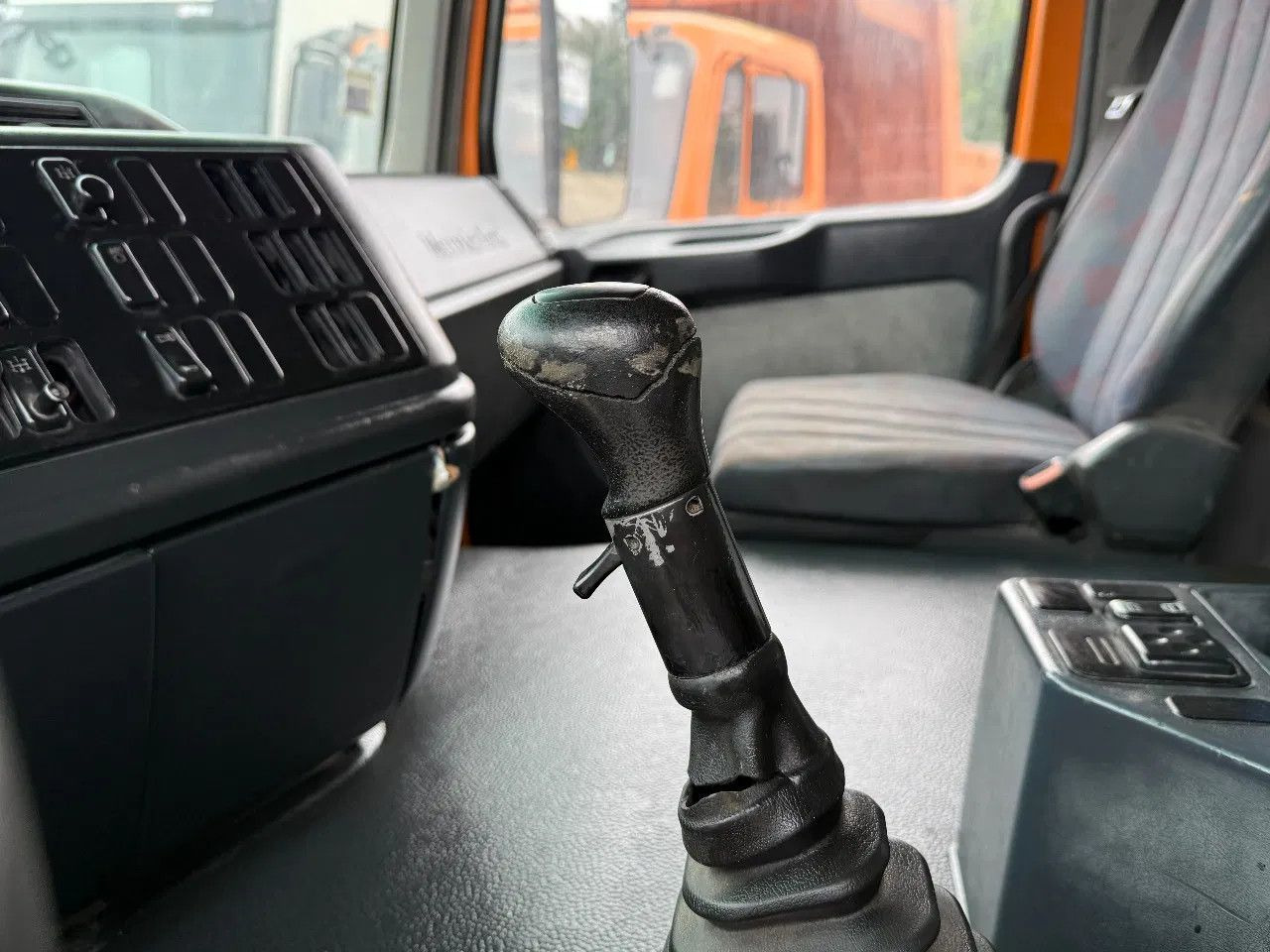 شاحنة قلاب Mercedes-Benz Actros 4140 V6 8X4 Tipper Spring/Spring Manual G: صورة 16