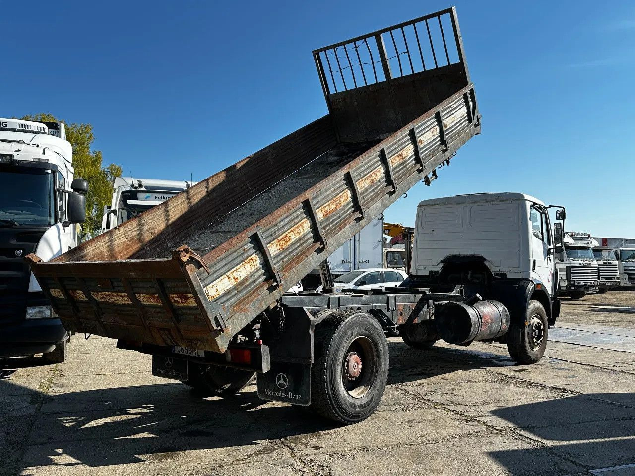 Mercedes-Benz SK 1733 V6 4X2 Tipper Spring/Spring EPS Manual G - شاحنة قلاب: صورة 4 Mercedes-Benz SK 1733 V6 4X2 Tipper Spring/Spring EPS Manual G - شاحنة قلاب: صورة 4