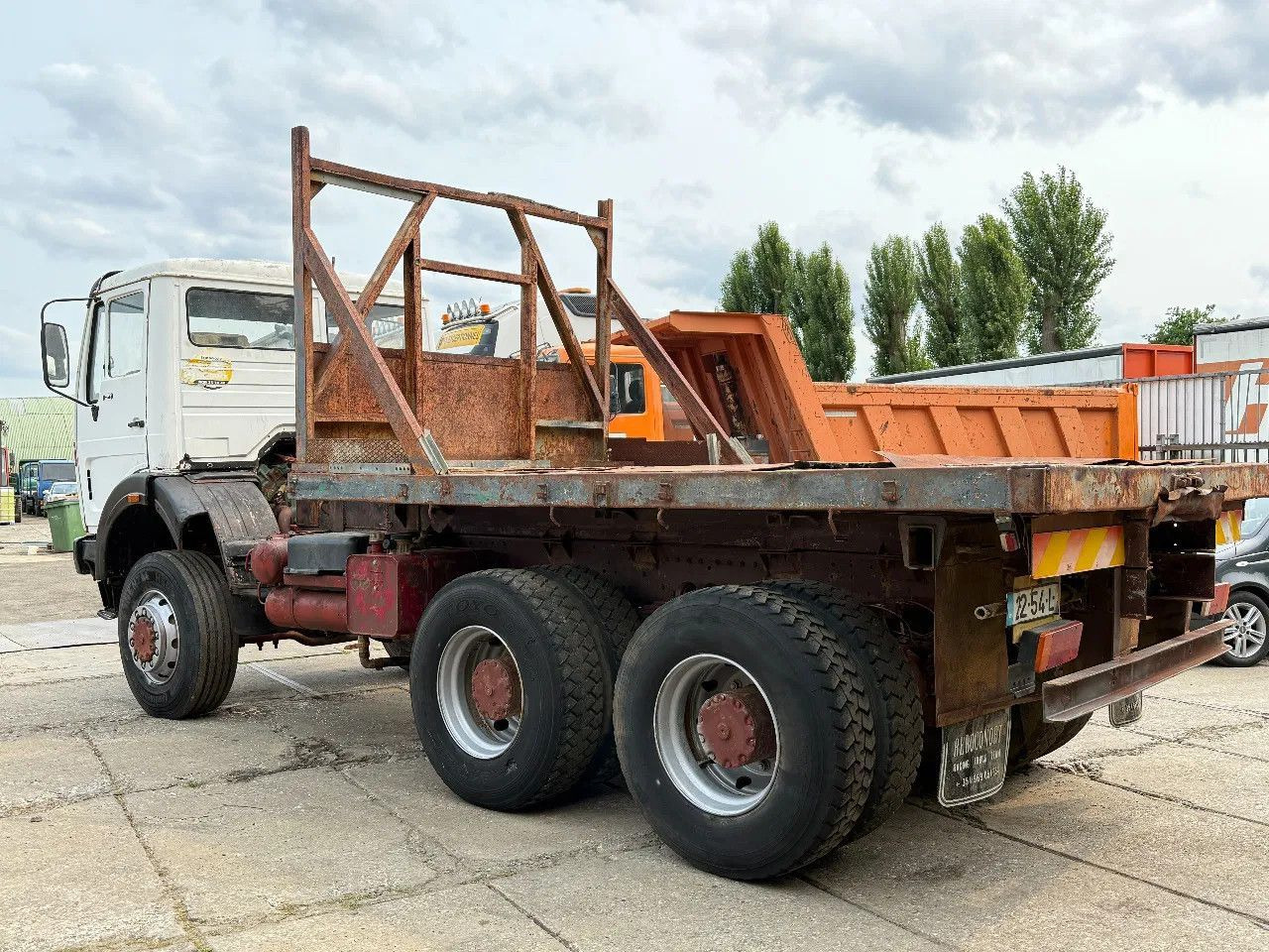 Mercedes-Benz SK 2628 V8 6X6 Platform Spring/Spring Manual gea - شاحنات مسطحة: صورة 3 Mercedes-Benz SK 2628 V8 6X6 Platform Spring/Spring Manual gea - شاحنات مسطحة: صورة 3
