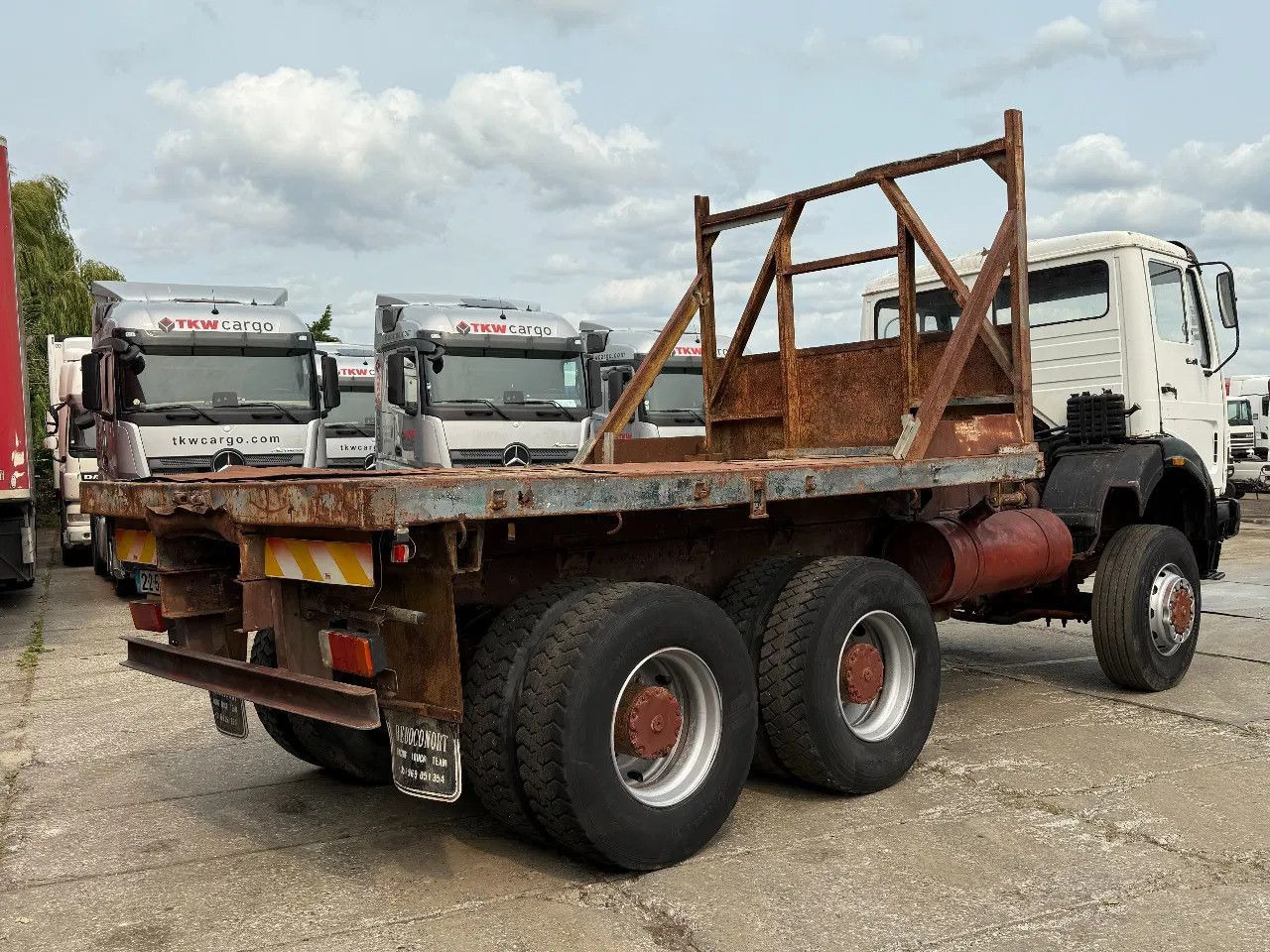 Mercedes-Benz SK 2628 V8 6X6 Platform Spring/Spring Manual gea - شاحنات مسطحة: صورة 4 Mercedes-Benz SK 2628 V8 6X6 Platform Spring/Spring Manual gea - شاحنات مسطحة: صورة 4
