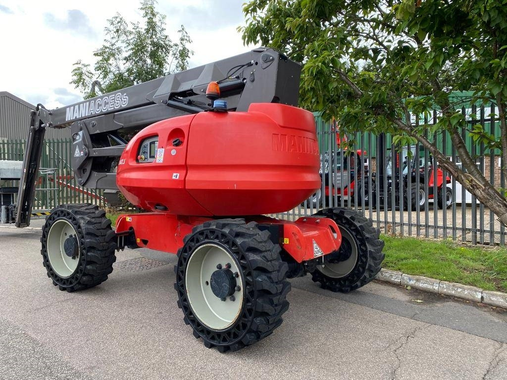 Manitou 200 ATJ - شاحنة ذراع مفصلي: صورة 1 Manitou 200 ATJ - شاحنة ذراع مفصلي: صورة 1