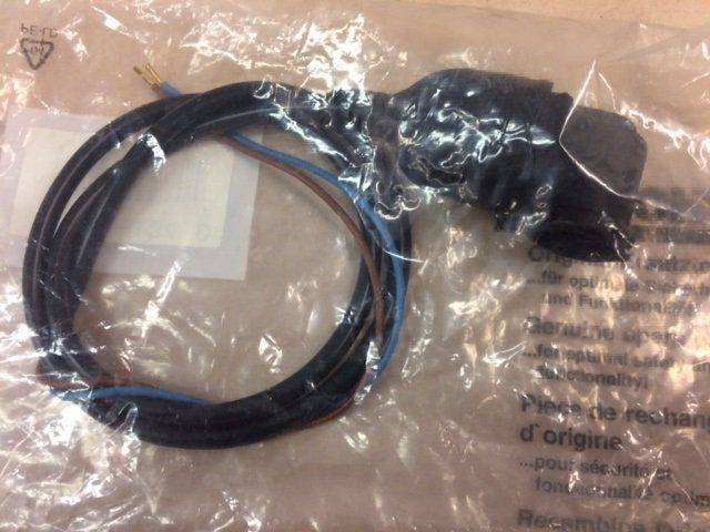 3X Kärcher Switch complete - النظام الكهربائي - ماكينة تنظيف: صورة 1 3X Kärcher Switch complete - النظام الكهربائي - ماكينة تنظيف: صورة 1