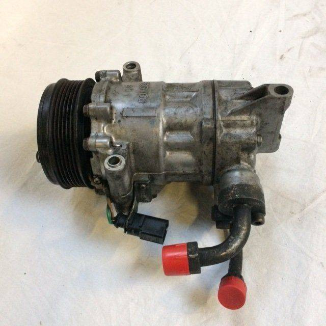 A/C Compressor with electro-magnetic coupling - كمبروسر مكيف - معدات المناولة: صورة 3 A/C Compressor with electro-magnetic coupling - كمبروسر مكيف - معدات المناولة: صورة 3