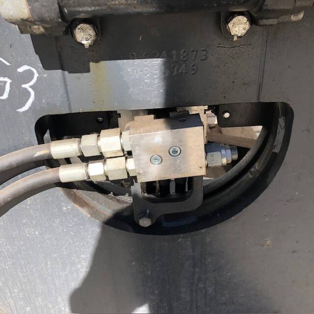 المشبك Cascade 360° Rotating Paper Roll Clamp: صورة 8 المشبك Cascade 360° Rotating Paper Roll Clamp: صورة 8