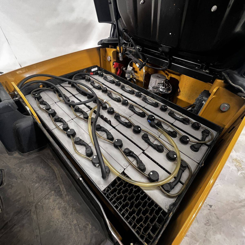 Caterpillar EP20ANT - رافعة شوكية كهربائية: صورة 5 Caterpillar EP20ANT - رافعة شوكية كهربائية: صورة 5