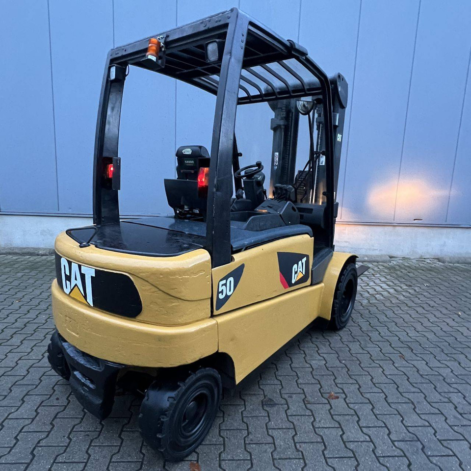 Caterpillar EP50 - رافعة شوكية كهربائية: صورة 3 Caterpillar EP50 - رافعة شوكية كهربائية: صورة 3
