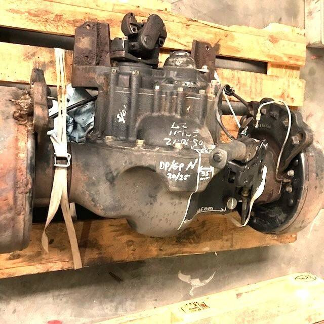 Complete front axle for Caterpillar - المحور و قطع الغيار - معدات المناولة: صورة 4 Complete front axle for Caterpillar - المحور و قطع الغيار - معدات المناولة: صورة 4