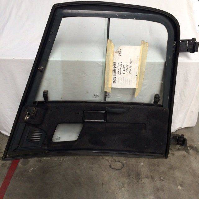 Door right for Linde series 386 - باب و قطع الغيار - معدات المناولة: صورة 3 Door right for Linde series 386 - باب و قطع الغيار - معدات المناولة: صورة 3