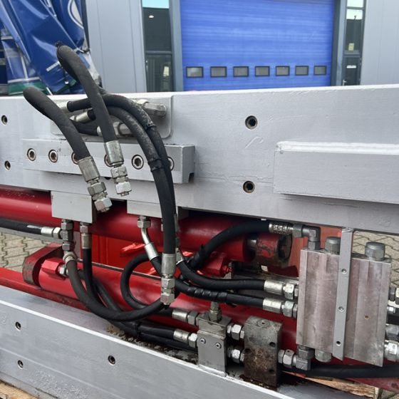 Dürwen Bale Clamp with side shift - المشبك - الآلات الزراعية: صورة 2 Dürwen Bale Clamp with side shift - المشبك - الآلات الزراعية: صورة 2