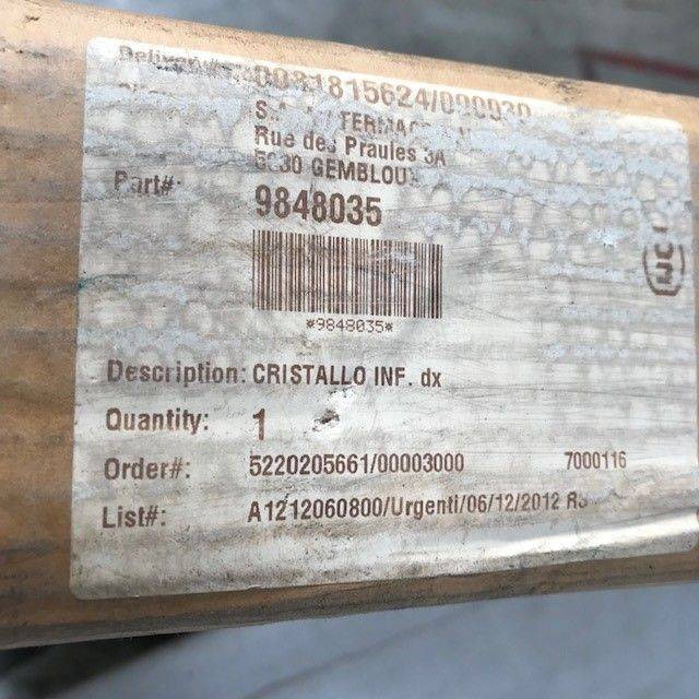 Glass for Komatsu/Fiat - نافذة و قطع الغيار - معدات المناولة: صورة 3 Glass for Komatsu/Fiat - نافذة و قطع الغيار - معدات المناولة: صورة 3
