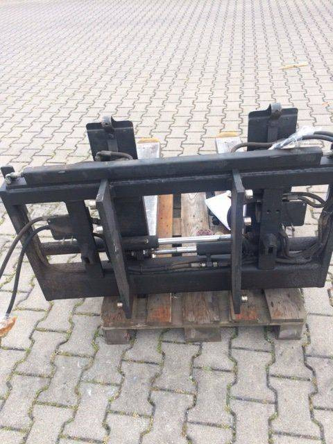 Griptech Fork positioner with Reach forks - ملحق: صورة 2 Griptech Fork positioner with Reach forks - ملحق: صورة 2