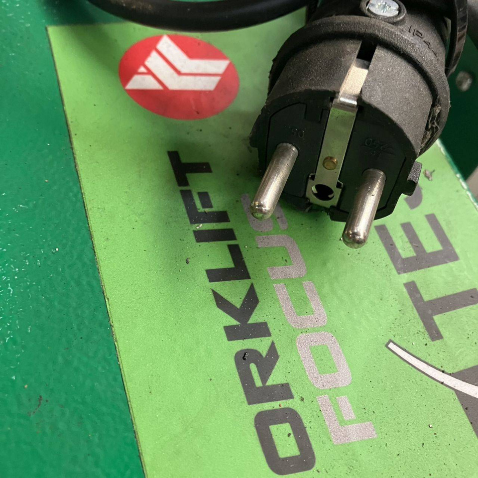 Hoppecke E230 G24/65 B-F15FS Trak power Optimal Charge (2) - قطع غيار - معدات المناولة: صورة 4 Hoppecke E230 G24/65 B-F15FS Trak power Optimal Charge (2) - قطع غيار - معدات المناولة: صورة 4