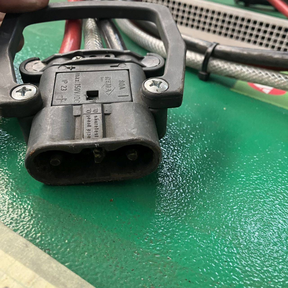 Hoppecke E230 G24/65 B-F15FS Trak power Optimal Charge - قطع غيار - معدات المناولة: صورة 4 Hoppecke E230 G24/65 B-F15FS Trak power Optimal Charge - قطع غيار - معدات المناولة: صورة 4