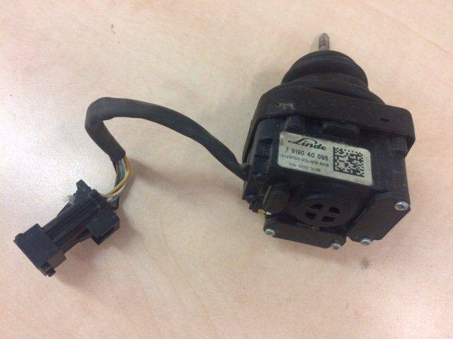 Joystick dual axis for Linde 115C-02 - النظام الكهربائي - معدات المناولة: صورة 2 Joystick dual axis for Linde 115C-02 - النظام الكهربائي - معدات المناولة: صورة 2