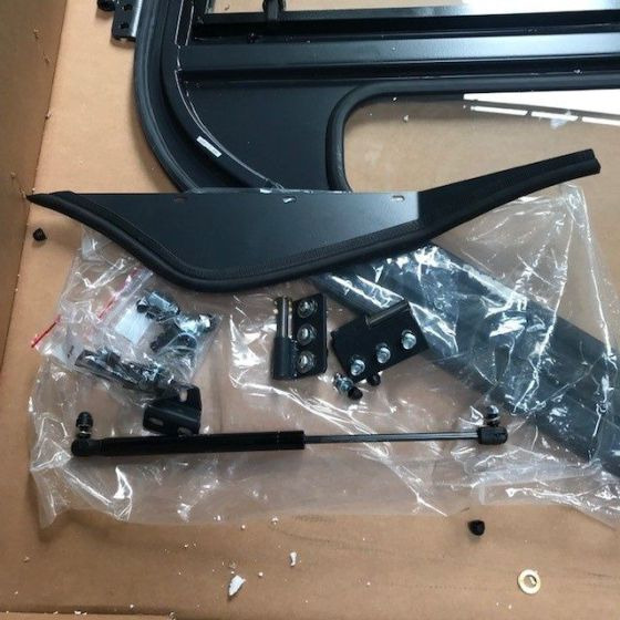 Left door for Komatsu - باب و قطع الغيار - معدات المناولة: صورة 2 Left door for Komatsu - باب و قطع الغيار - معدات المناولة: صورة 2