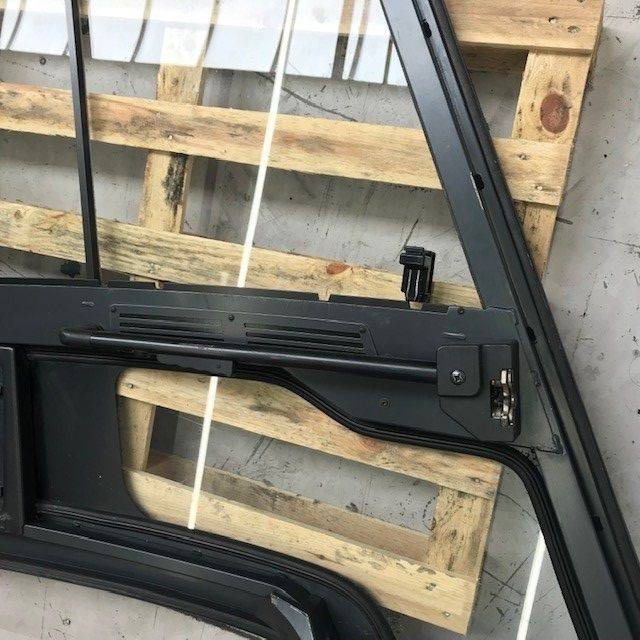 Left door for Linde series 387 - باب و قطع الغيار - معدات المناولة: صورة 5 Left door for Linde series 387 - باب و قطع الغيار - معدات المناولة: صورة 5