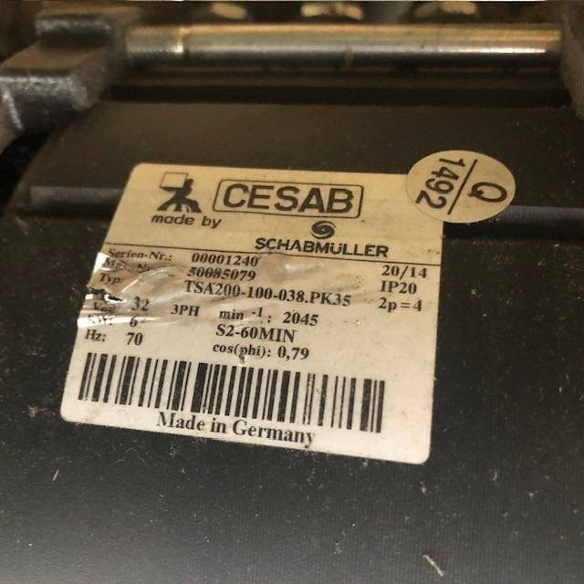 Left drive motor for BT/Toyota - المحرك و قطع الغيار - معدات المناولة: صورة 4 Left drive motor for BT/Toyota - المحرك و قطع الغيار - معدات المناولة: صورة 4