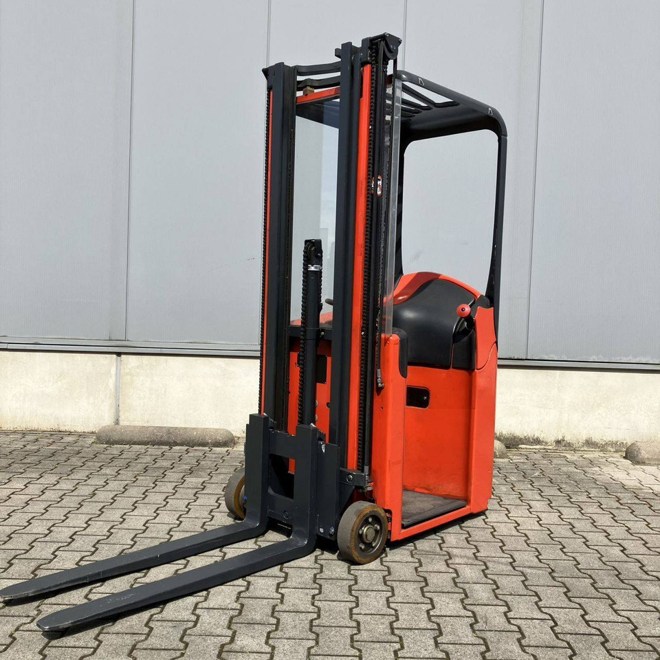 Linde E10 (334) - رافعة شوكية كهربائية: صورة 1 Linde E10 (334) - رافعة شوكية كهربائية: صورة 1