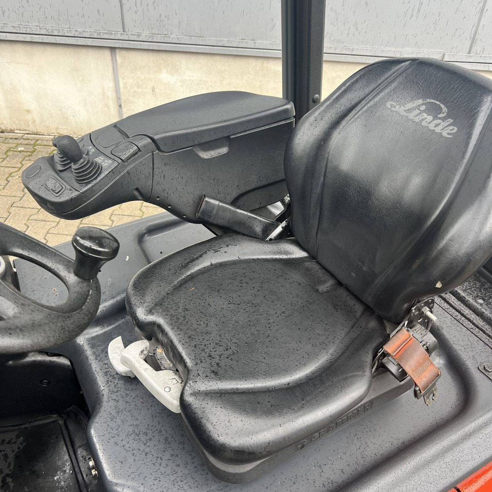 Linde E15 (386-02) EVO - رافعة شوكية كهربائية: صورة 4 Linde E15 (386-02) EVO - رافعة شوكية كهربائية: صورة 4