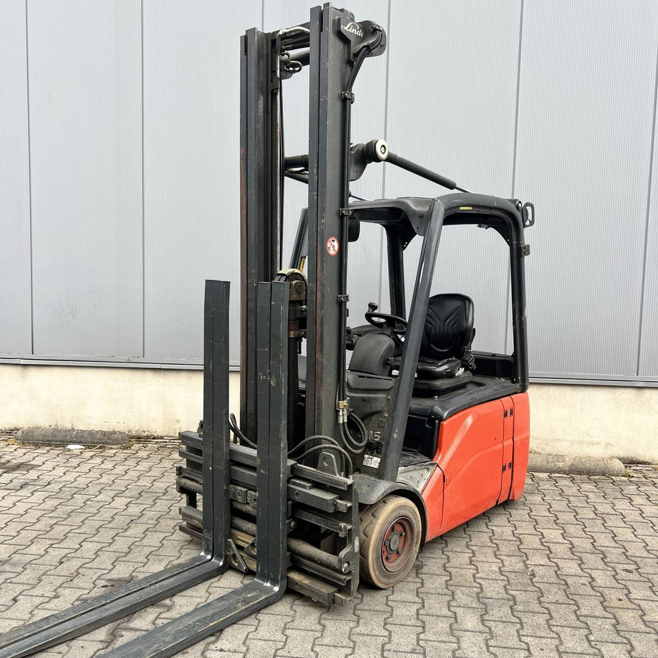 Linde E16 (386) - رافعة شوكية كهربائية: صورة 1 Linde E16 (386) - رافعة شوكية كهربائية: صورة 1