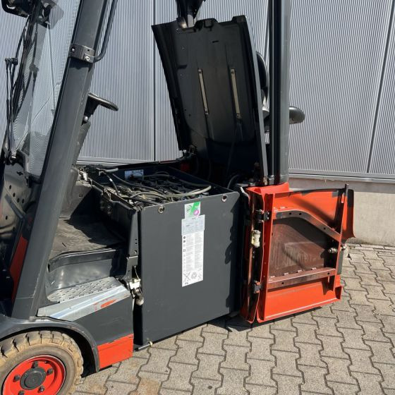 رافعة شوكية كهربائية Linde E16H-02 (386) EVO: صورة 10