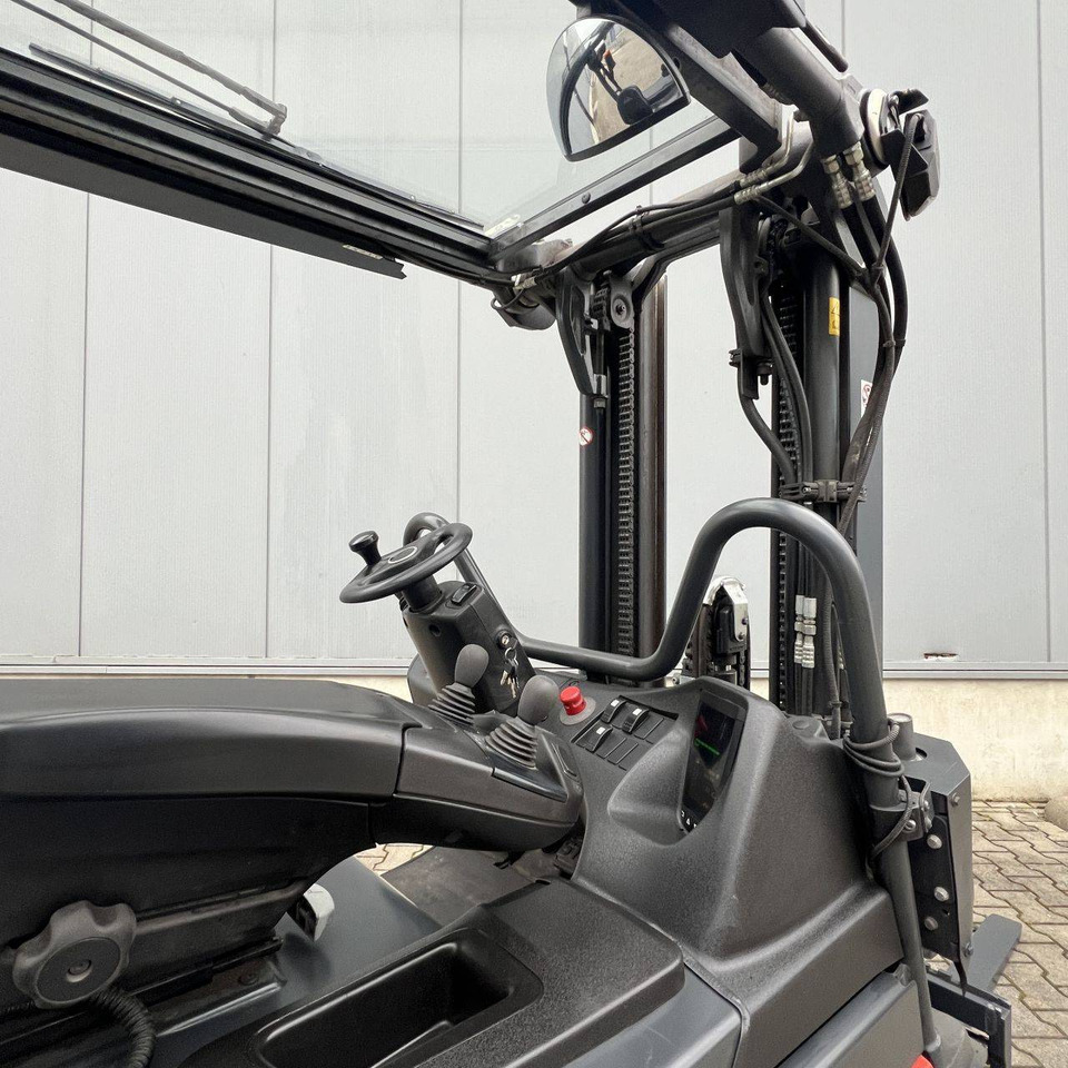 Linde E20R (387) Roadster - رافعة شوكية كهربائية: صورة 5 Linde E20R (387) Roadster - رافعة شوكية كهربائية: صورة 5