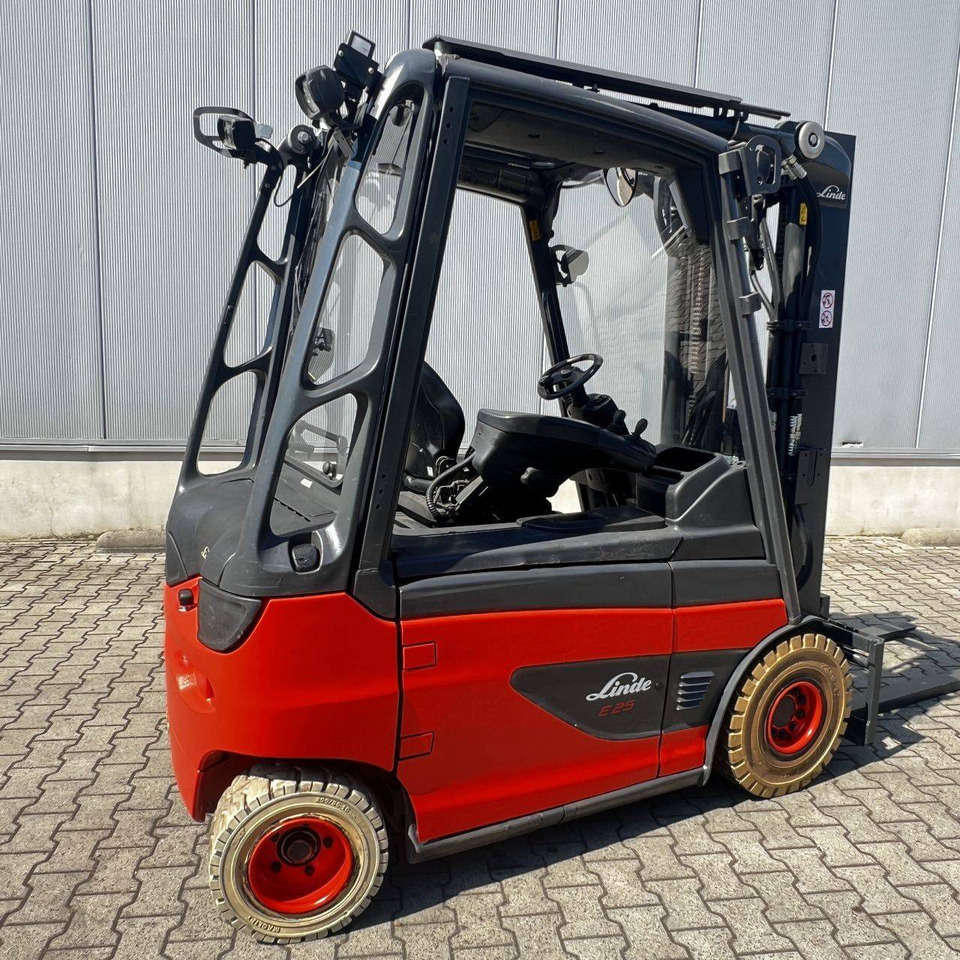Linde E25 (387) - رافعة شوكية كهربائية: صورة 2 Linde E25 (387) - رافعة شوكية كهربائية: صورة 2
