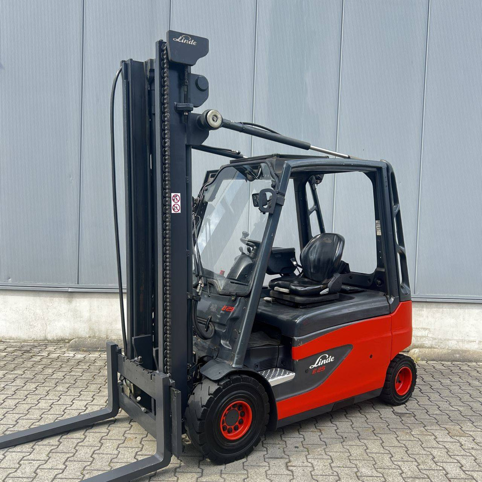 Linde E25L (387) - رافعة شوكية كهربائية: صورة 1 Linde E25L (387) - رافعة شوكية كهربائية: صورة 1