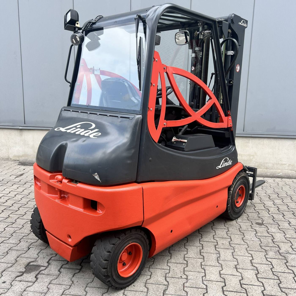 Linde E25S (336-03) - رافعة شوكية كهربائية: صورة 2 Linde E25S (336-03) - رافعة شوكية كهربائية: صورة 2