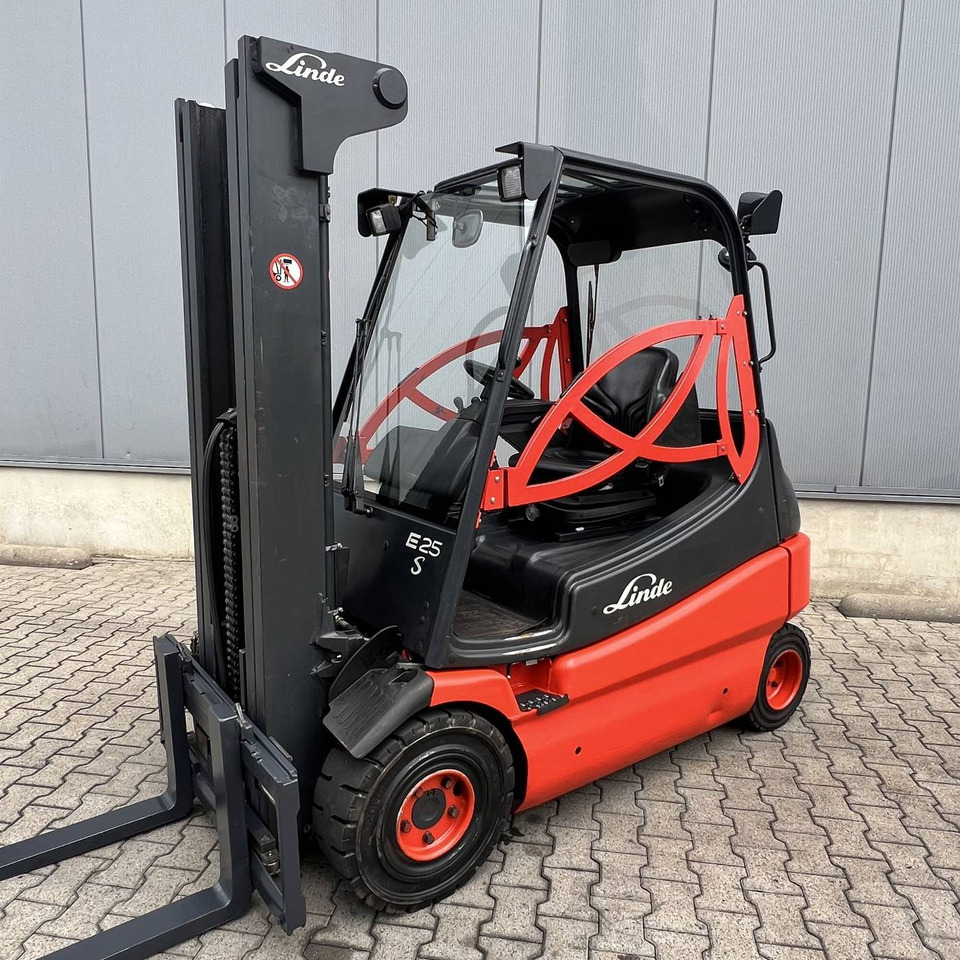 Linde E25S (336-03) - رافعة شوكية كهربائية: صورة 1 Linde E25S (336-03) - رافعة شوكية كهربائية: صورة 1