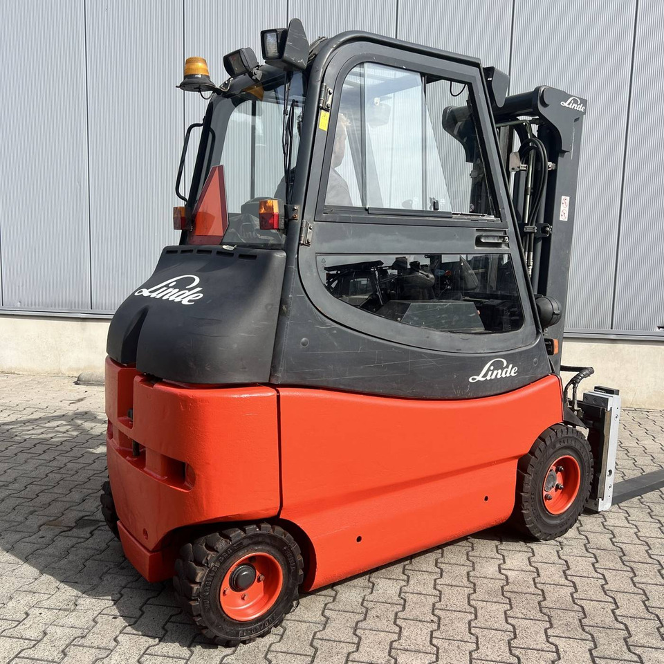 Linde E30-600S (336-03) - رافعة شوكية كهربائية: صورة 3 Linde E30-600S (336-03) - رافعة شوكية كهربائية: صورة 3