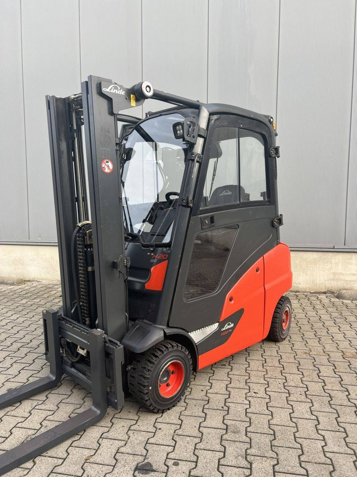 Linde H20T-01 (391) EVO - رافعة شوكية تعمل بالغاز: صورة 1 Linde H20T-01 (391) EVO - رافعة شوكية تعمل بالغاز: صورة 1