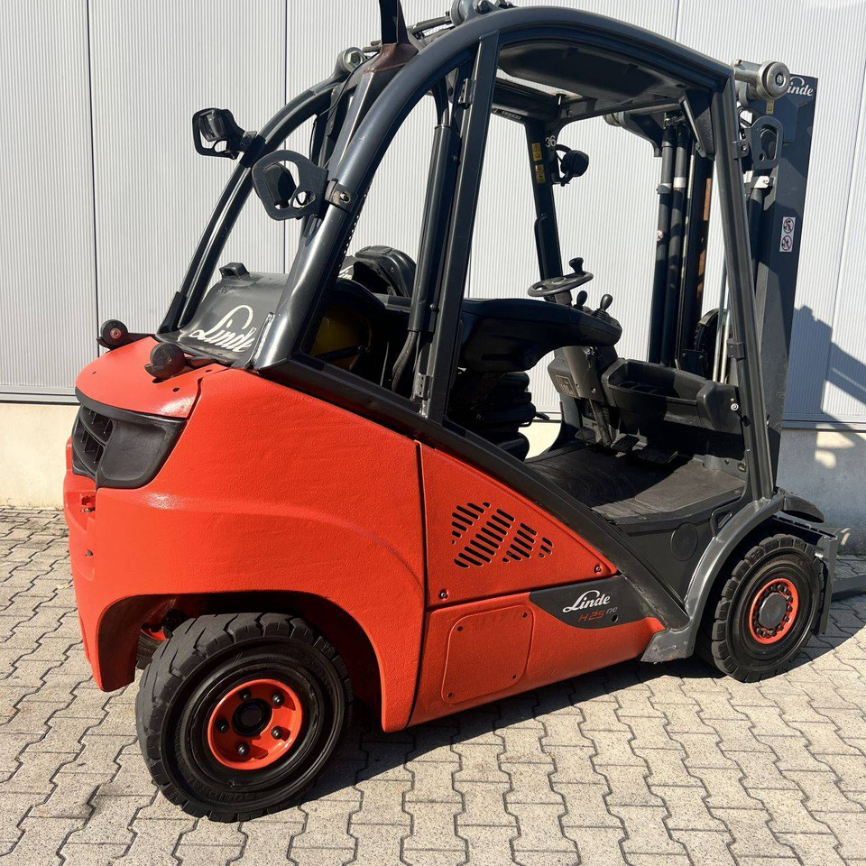 Linde H25T (392) EVO - رافعة شوكية تعمل بالغاز: صورة 2 Linde H25T (392) EVO - رافعة شوكية تعمل بالغاز: صورة 2