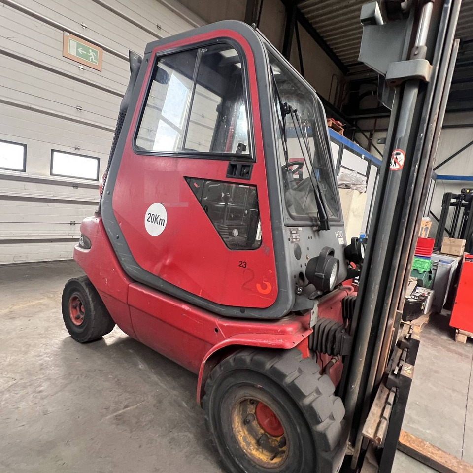 Linde H30T (351) - رافعة شوكية تعمل بالغاز: صورة 2 Linde H30T (351) - رافعة شوكية تعمل بالغاز: صورة 2