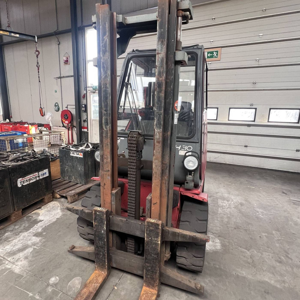 Linde H30T (351) - رافعة شوكية تعمل بالغاز: صورة 3 Linde H30T (351) - رافعة شوكية تعمل بالغاز: صورة 3