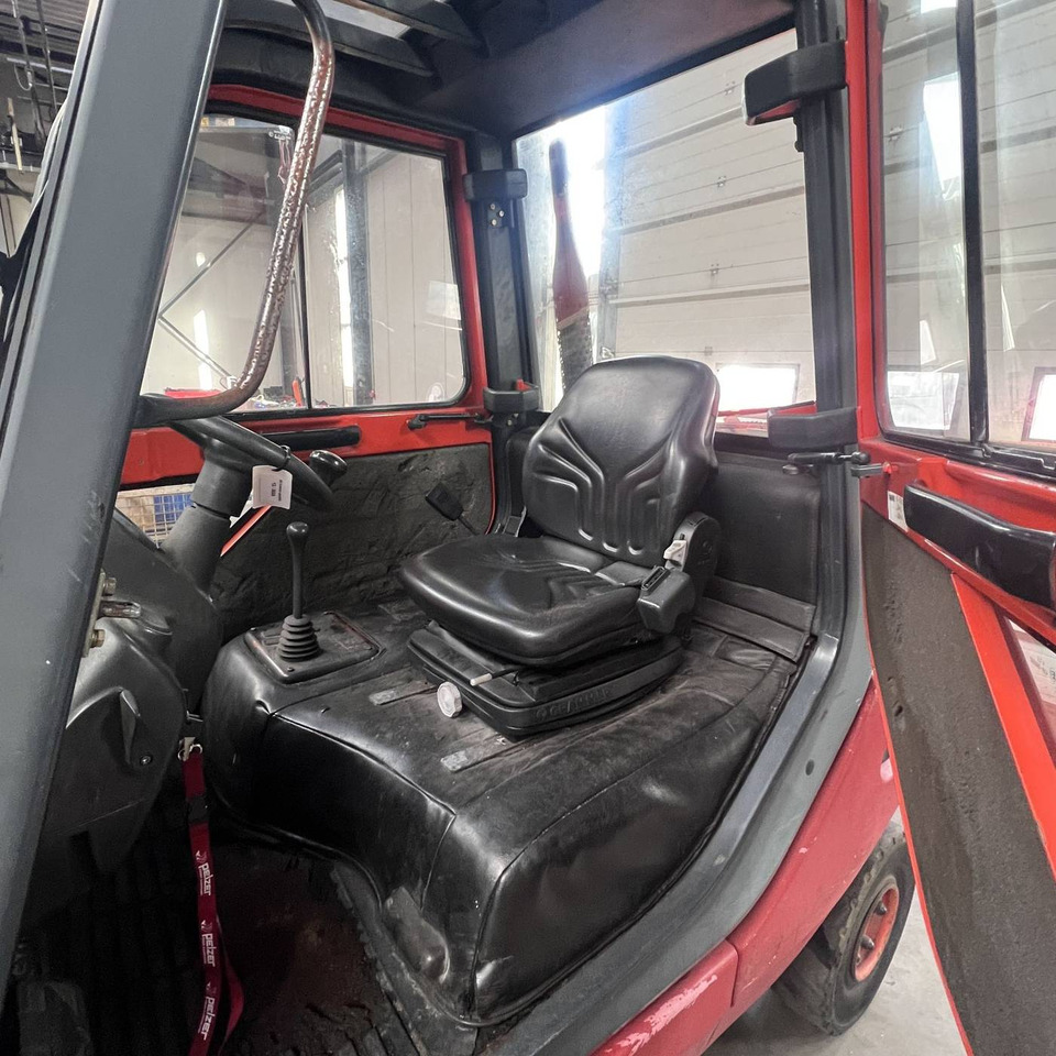 Linde H30T (351) - رافعة شوكية تعمل بالغاز: صورة 4 Linde H30T (351) - رافعة شوكية تعمل بالغاز: صورة 4