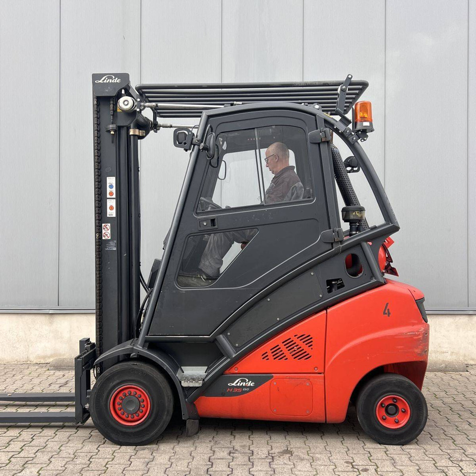 Linde H35T (393-02) EVO - رافعة شوكية تعمل بالغاز: صورة 3 Linde H35T (393-02) EVO - رافعة شوكية تعمل بالغاز: صورة 3