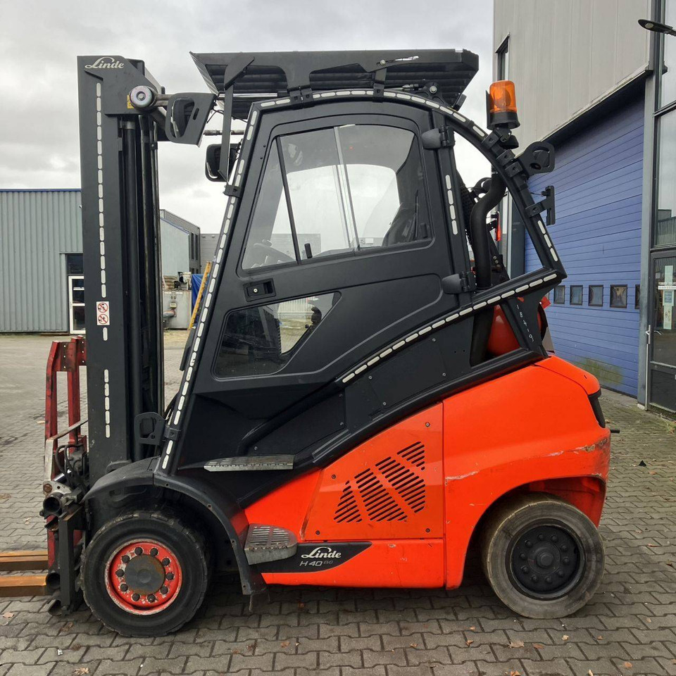 Linde H40T (394-02) Beverage - رافعة شوكية تعمل بالغاز: صورة 1 Linde H40T (394-02) Beverage - رافعة شوكية تعمل بالغاز: صورة 1
