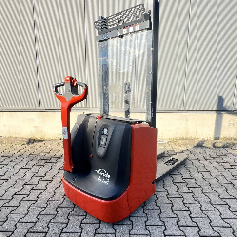 Linde L12 (1172) - آلة التكديس: صورة 1 Linde L12 (1172) - آلة التكديس: صورة 1