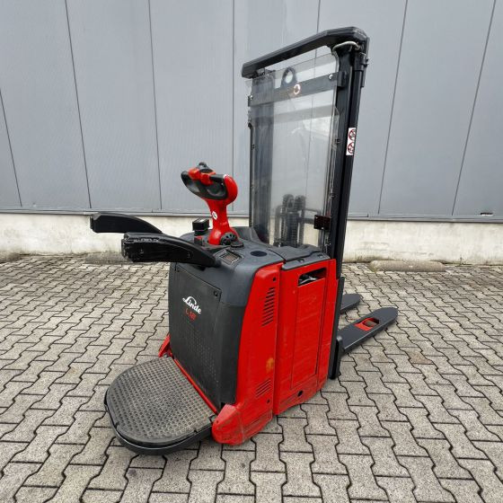 Linde L12AP (133) - آلة التكديس: صورة 1 Linde L12AP (133) - آلة التكديس: صورة 1