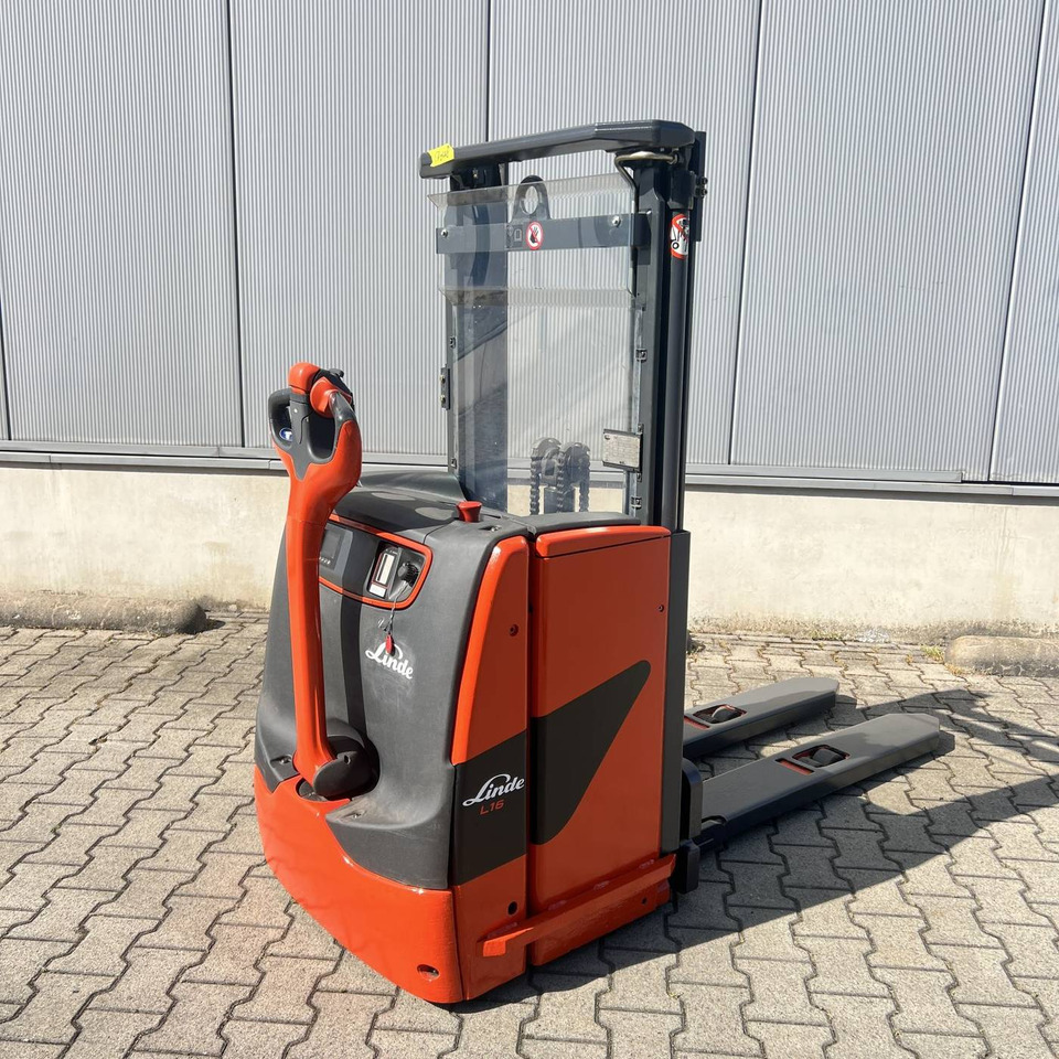 Linde L16 (1173) - آلة التكديس: صورة 1 Linde L16 (1173) - آلة التكديس: صورة 1