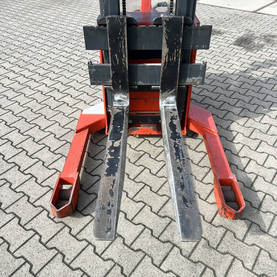 Linde L16AS (141) - آلة التكديس: صورة 4 Linde L16AS (141) - آلة التكديس: صورة 4