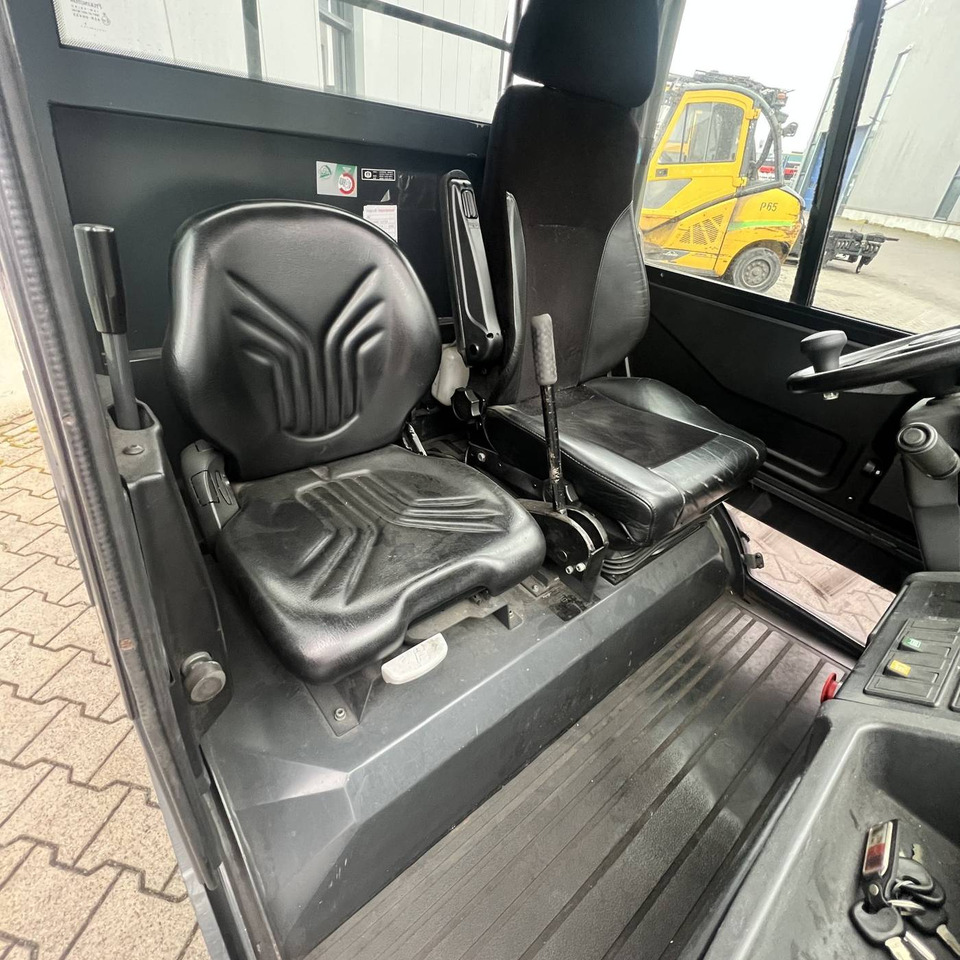 Linde P250 SWB (127) - جرار السحب الكهربائي: صورة 3 Linde P250 SWB (127) - جرار السحب الكهربائي: صورة 3