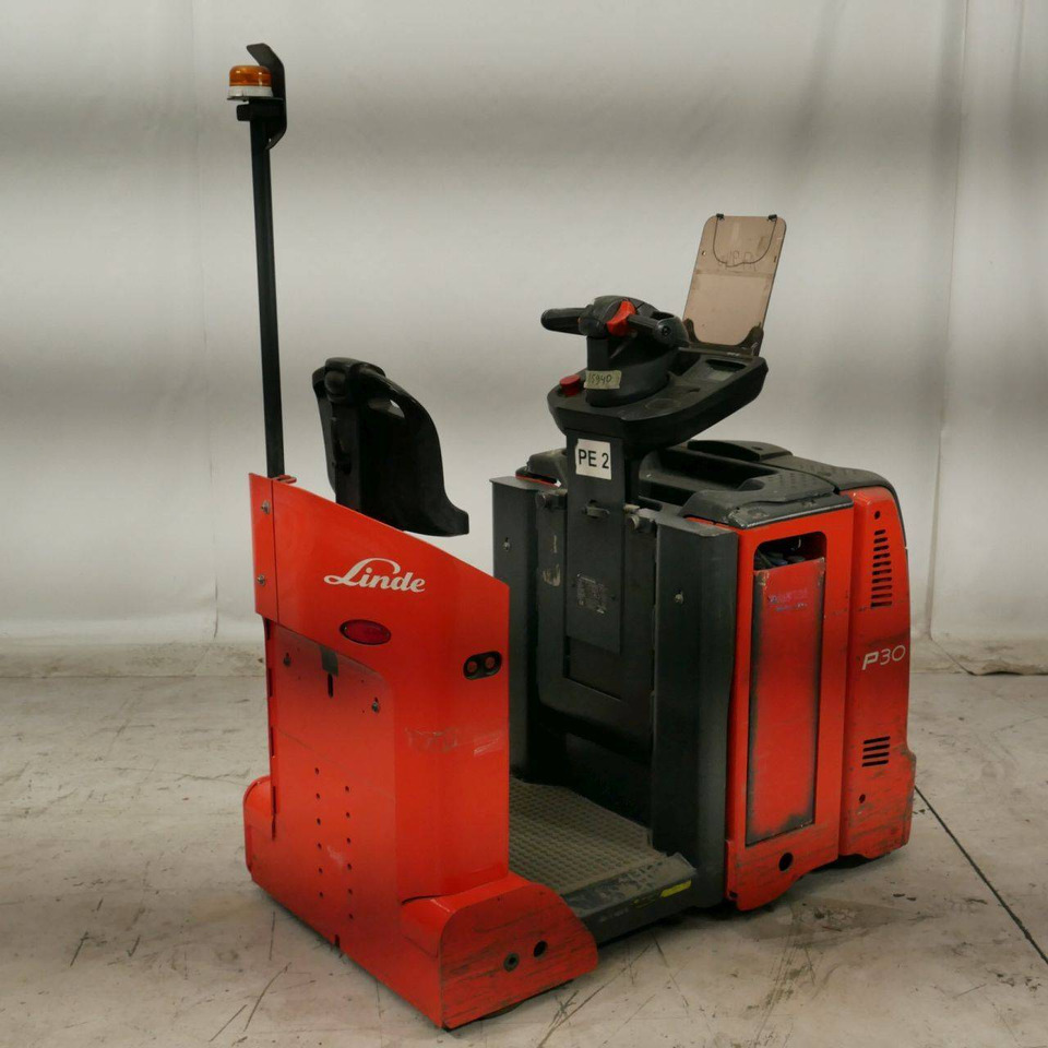 Linde P30C (1190) - جرار السحب الكهربائي: صورة 2 Linde P30C (1190) - جرار السحب الكهربائي: صورة 2