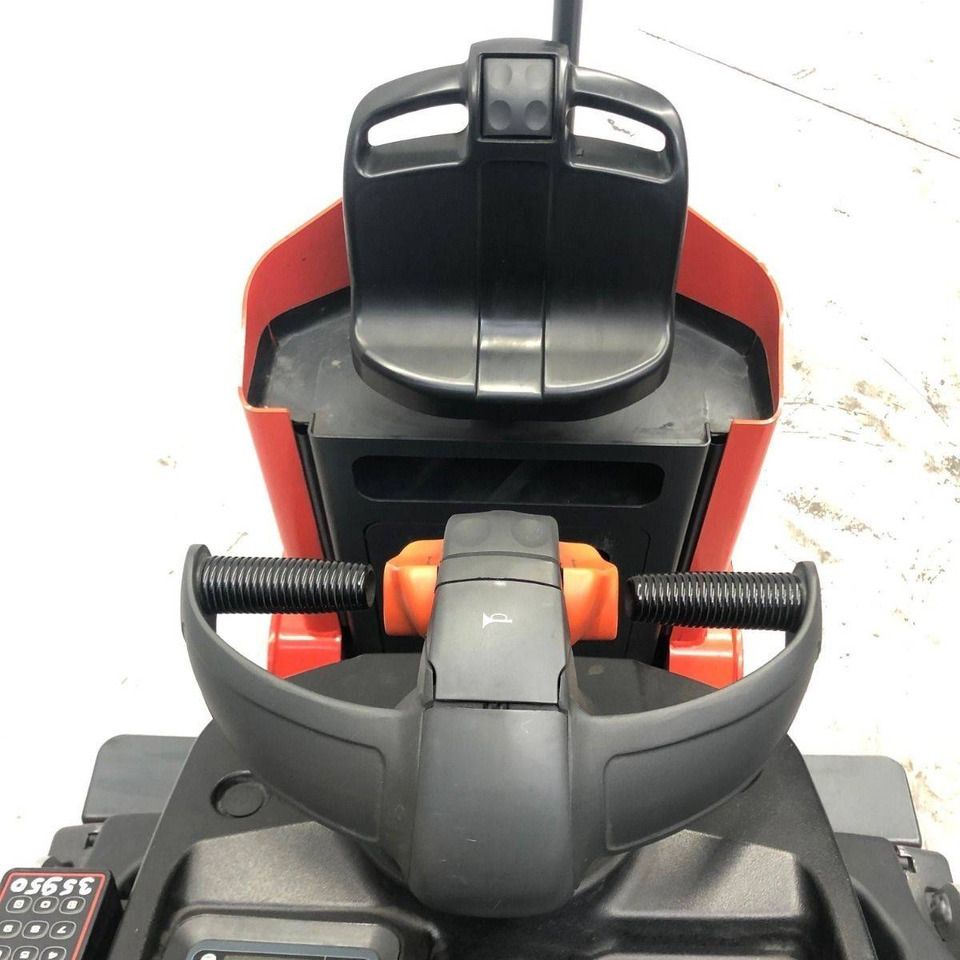 Linde P50C (1190) - جرار السحب الكهربائي: صورة 5 Linde P50C (1190) - جرار السحب الكهربائي: صورة 5