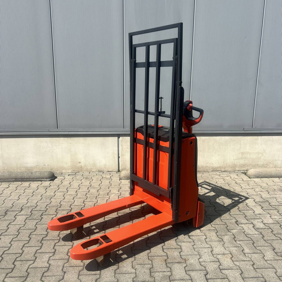 Linde T16 (1152) - شاحنة باليت: صورة 1 Linde T16 (1152) - شاحنة باليت: صورة 1