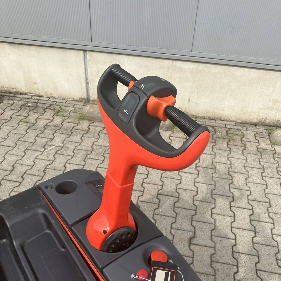 Linde T30 (131) - شاحنة باليت: صورة 3 Linde T30 (131) - شاحنة باليت: صورة 3